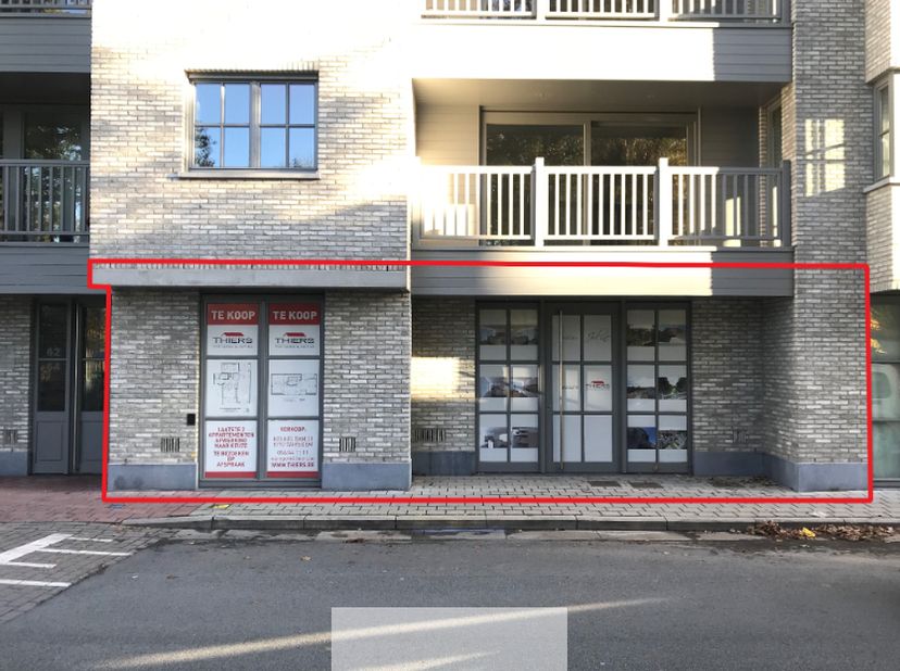 Bien professionnel à vendre
                    à 8790 Waregem