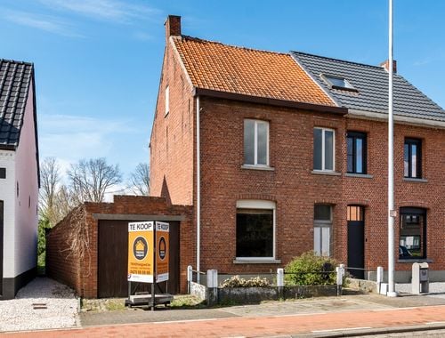                                         Maison à vendre à Noorderwijk, € 180.000
