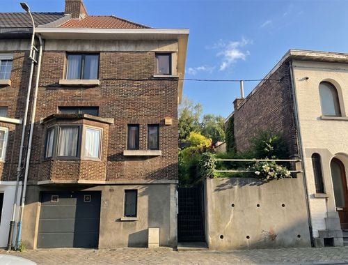                                         Eengezinswoning te koop in Liège, € 195.000

