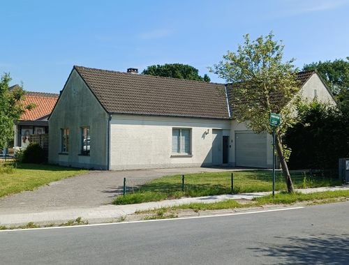                                         Bungalow te huur in Assebroek, € 1.100
