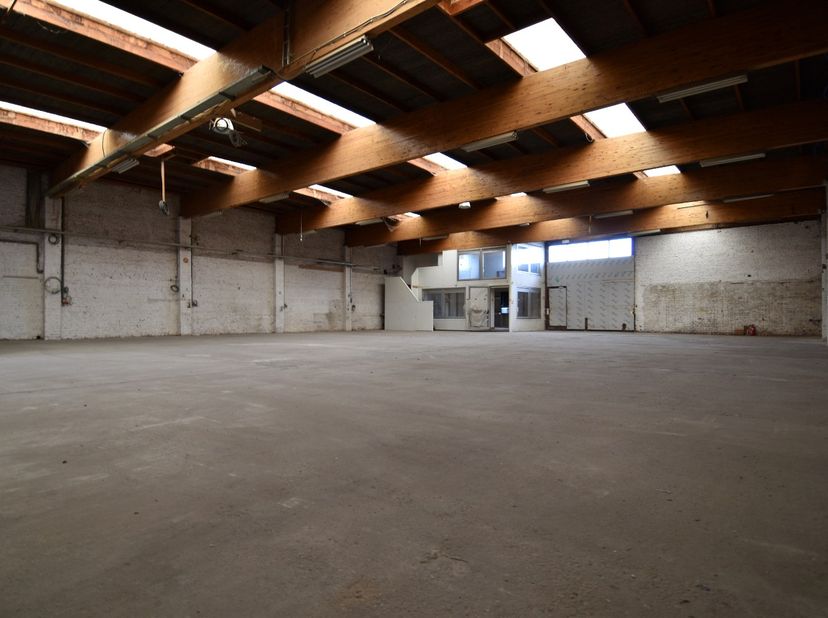 Bedrijfsvastgoed te koop in ,
                    8501 Bissegem