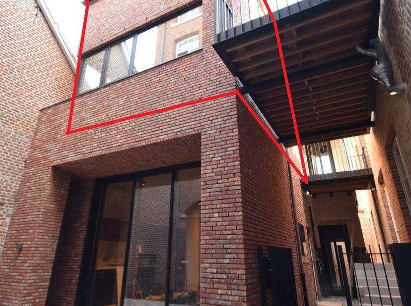 Appartement van 2026 met volgende eigenschappen:<br />
°&amp;nbsp;Meest centrale punt van Tongeren tussen kwalitatieve geklasseerde gebouwen<br />
°&amp;nbsp;