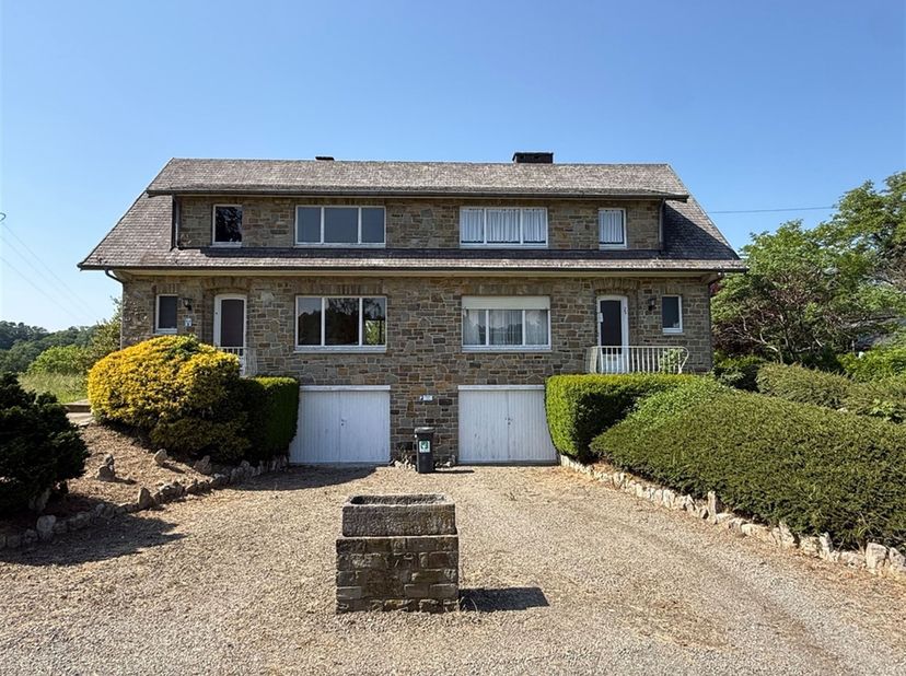****OPTION****<br />
<br />
Un ensemble immeuble de type maison kangourou dans le joli hameau d'Amostrennes et toute proche du centre d'Esneux, avec