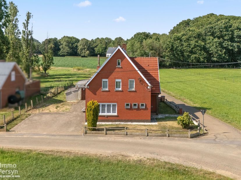 Huis te koop in Dennenweg 11,
                    3390 Tielt