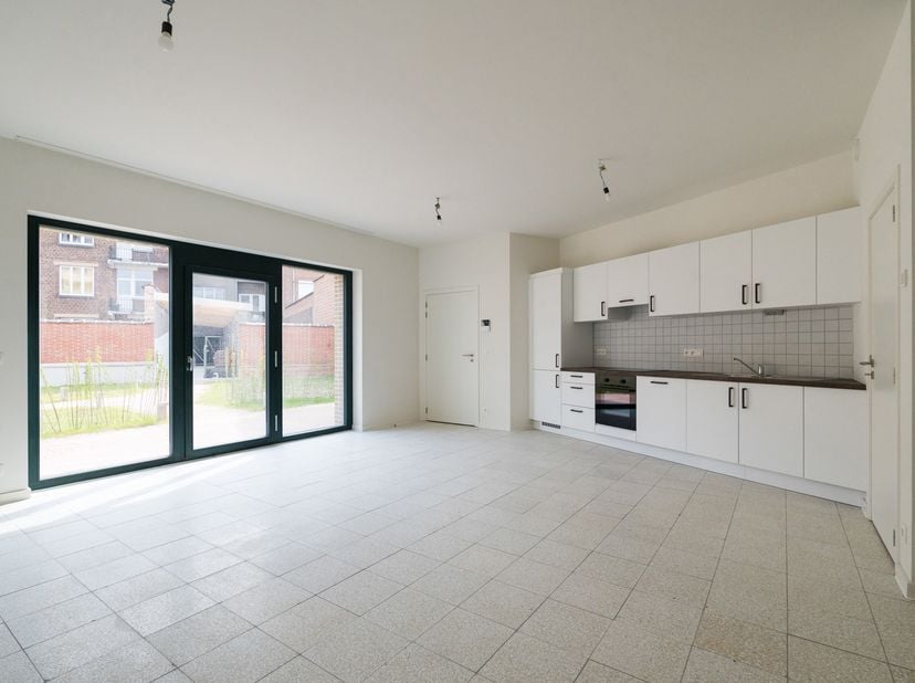 SCHAERBEEK - Eerste bewoning - Ideaal gelegen op een steenworp afstand van Meiser en het openbaar vervoer, en vlakbij de NAVO, prachtig APPARTEMENT/DU