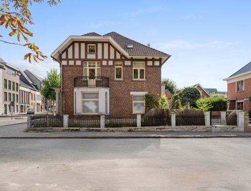                                        Bien commercial à vendre à Zottegem, € 349.000
