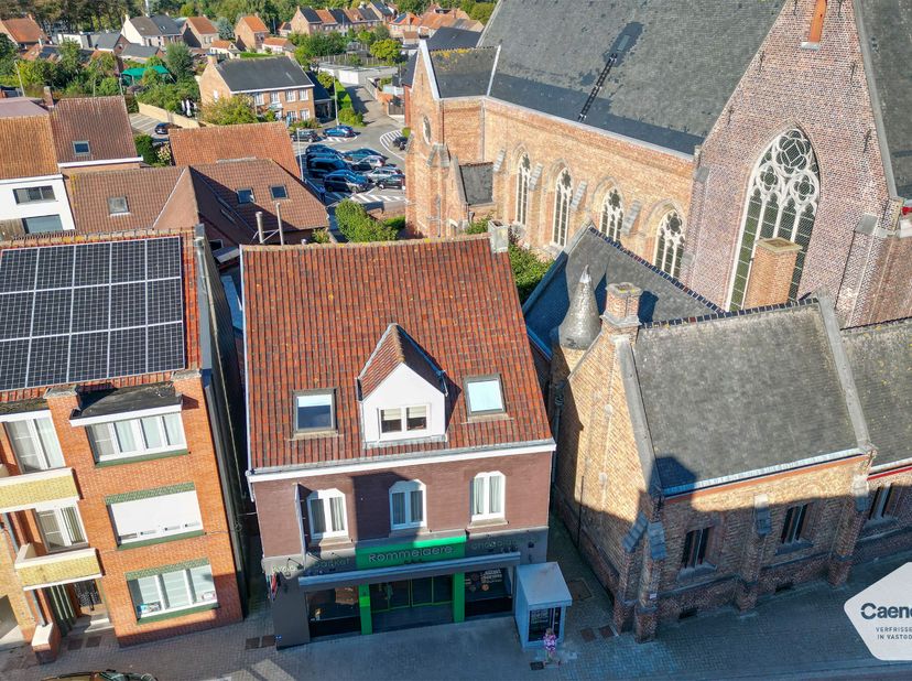 Bien professionnel à vendre à Torhoutsestraat 2,
                    8020 Ruddervoorde