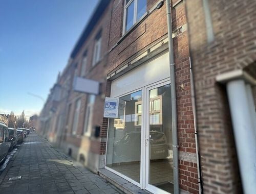                                         Handelspand te huur in Ieper, € 650
