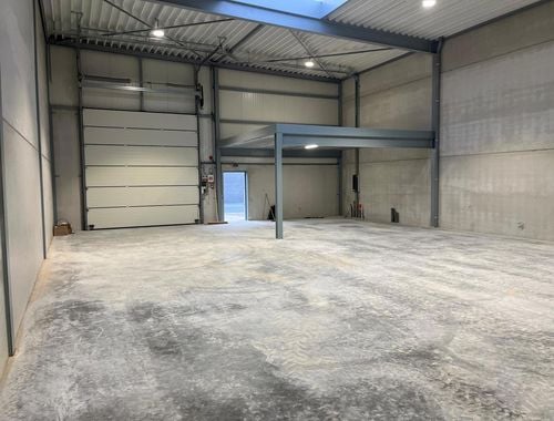                                         Opslagplaats te huur in Ranst, € 1.400
