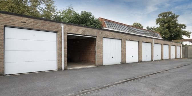 Garage te koop in Overleiestraat 75 - A bus 12, 8530 Harelbeke