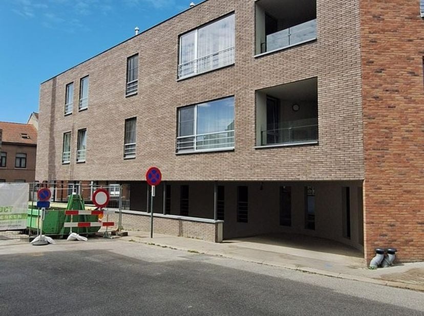 Garage te huur in Pannenovenweg 2 bus nr 1,
                    3700 Tongeren