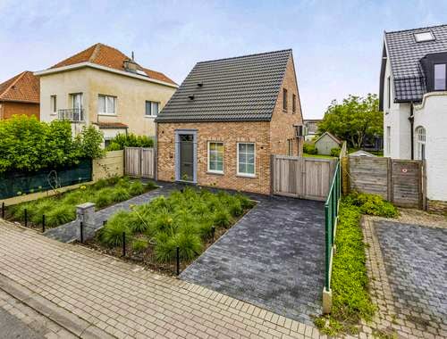                                         Eengezinswoning te koop in Sint-Pieters-Leeuw, € 465.000
