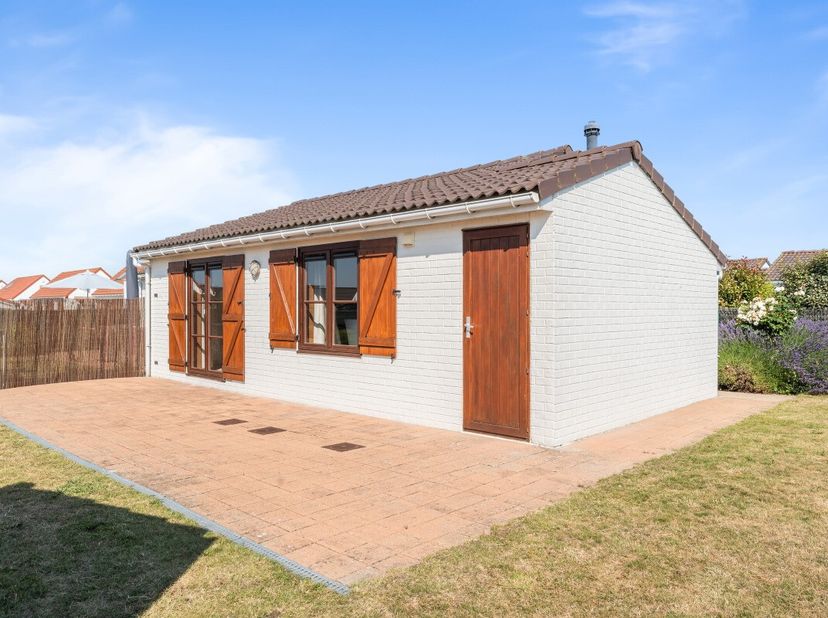 Wenduine: Instapklare vakantiewoning te koop op 300m van de zee!Bent u op zoek naar een zorgeloos tweede verblijf aan de Belgische kust of een interes