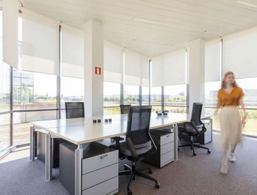                                         Bâtiment d’entreprise à louer à Erembodegem, € 17.179,16

