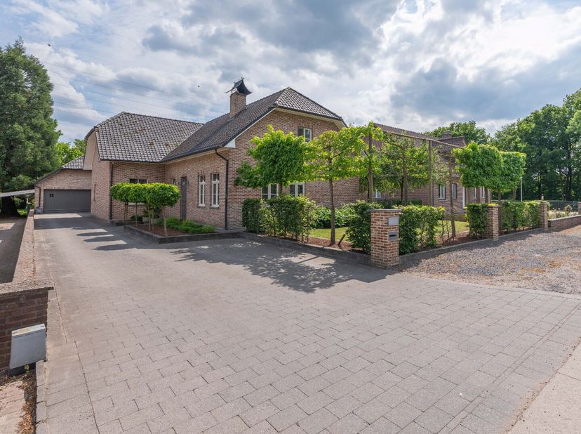 Maison à vendre
                    à 3680 Neeroeteren