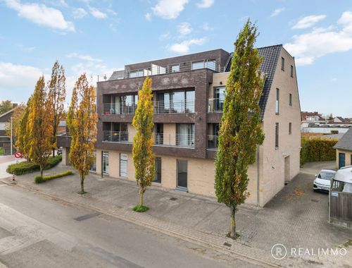                                         Handelspand te huur in Waregem, € 3.850
