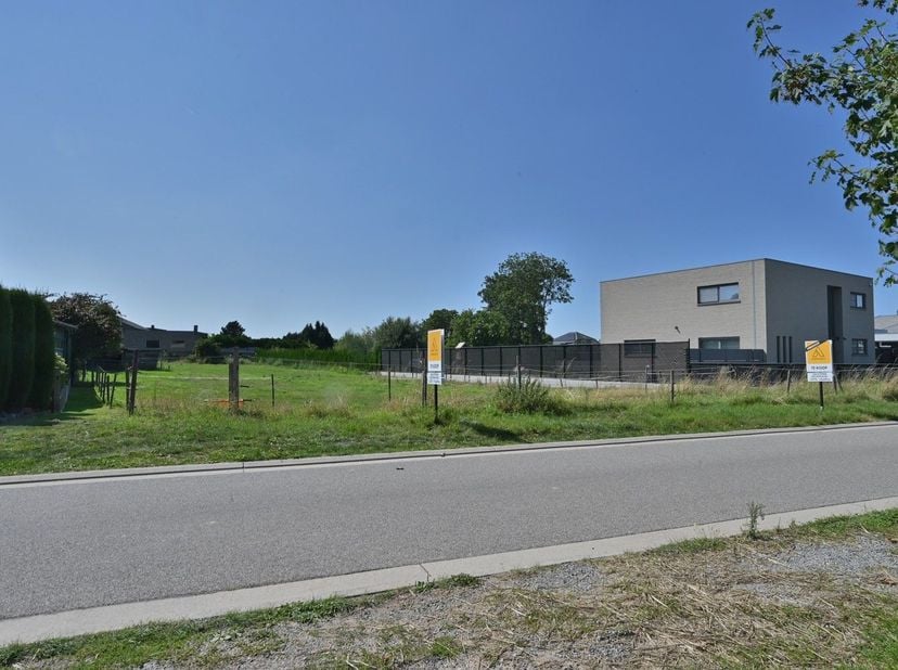 Terrain à vendre
                    à 3620 Veldwezelt