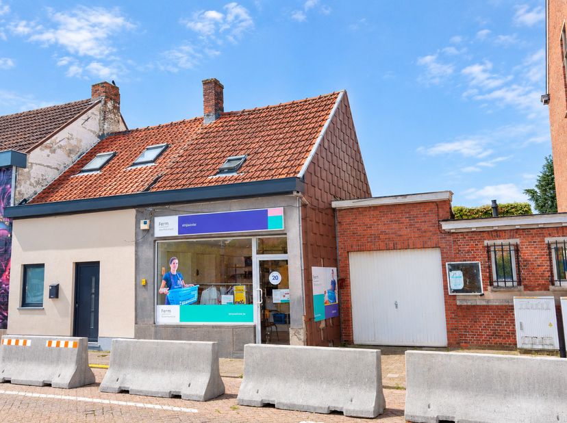 Bedrijfsvastgoed te koop in Jozef Reusenslei 13,
                    2150 Borsbeek