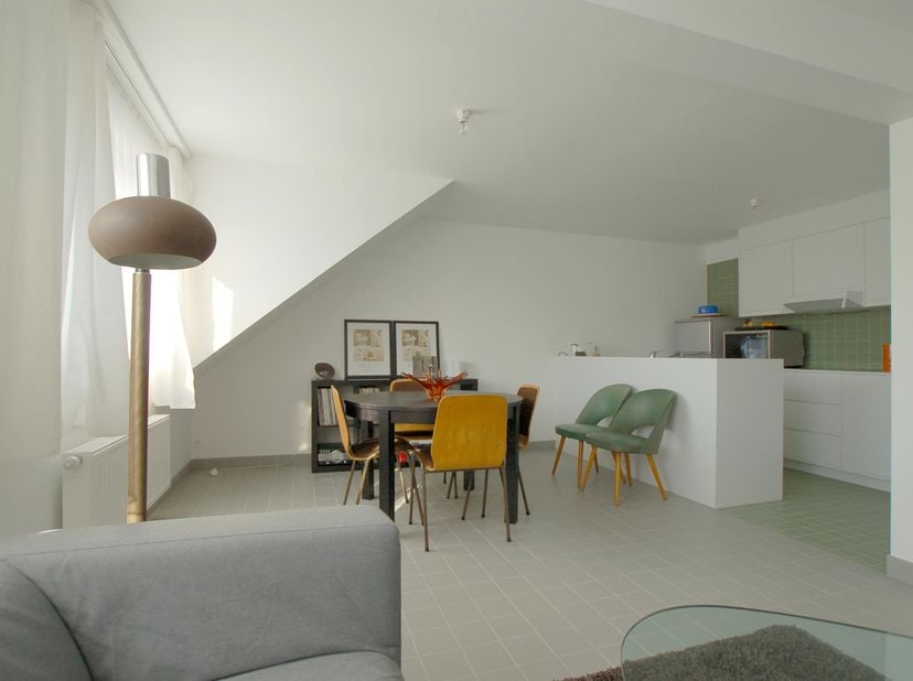 Dit appartement van 70m2 bevindt zich op de 3de verdieping. Het ligt in de Katharinawijk, op wandelafstand van het stadscentrum.<br />
<br />
Het is g