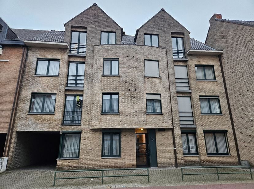 Appartement à louer
                    à 2400 Mol