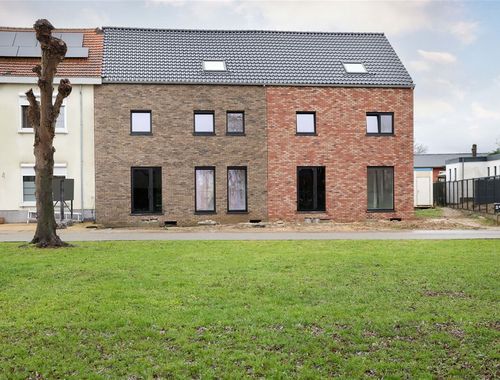                                         Maison à vendre à Grazen, € 439.000
