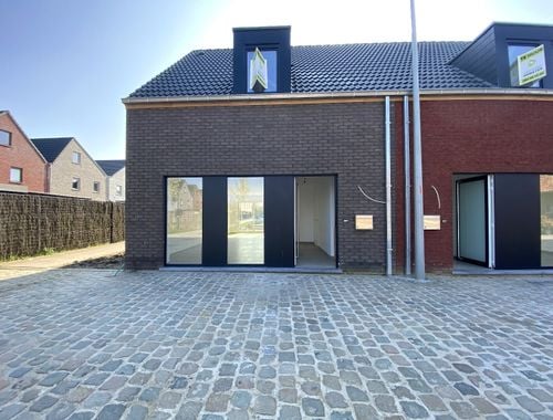                                         Maison à louer à Heule, € 1.150
