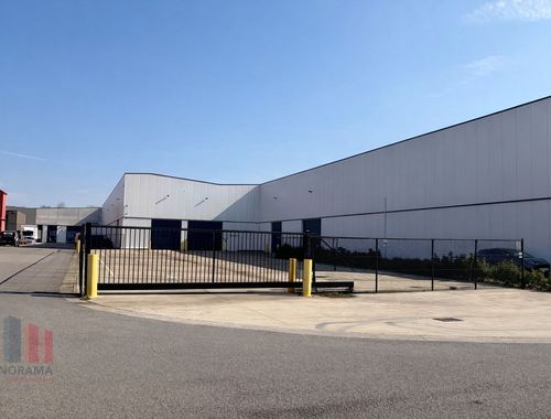                                         Bâtiment d’entreprise à louer à Lummen, € 28.750
