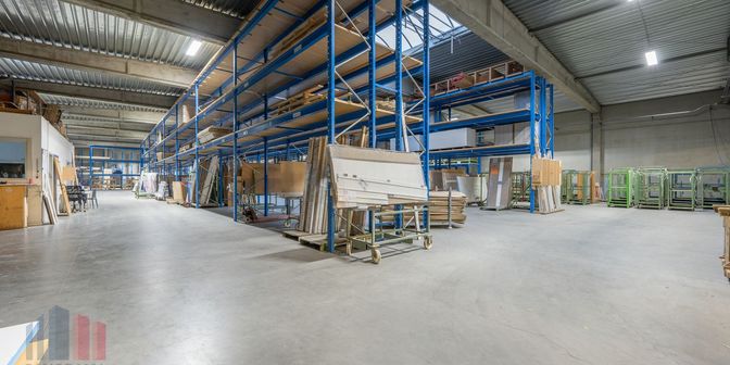 Bedrijfsvastgoed te huur in Leenstraat 2, 9750 Ouwegem