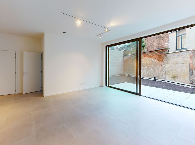 Nieuw twee-slaapkamerappartement op absolute toplocatie op 't Zuid. <br />
Het appartement is gelegen op de gelijkvloers van een kleinschalige residen