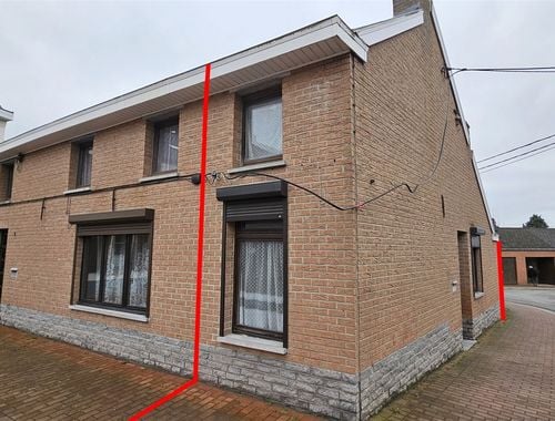                                         Eengezinswoning te koop in La Bouverie, € 40.000
