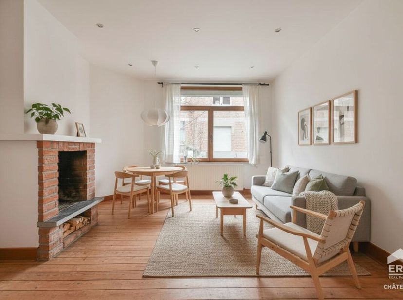 ERA Chatelain vous propose cette charmante maison unifamiliale dune superficie denviron 120m², idéalement située entre Chant dOiseau et Val Duchesse e