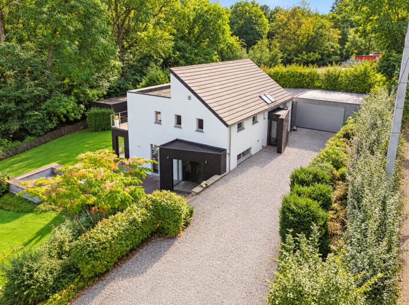 Huis te koop in Rue Del'No, 13,
                    4671 Housse