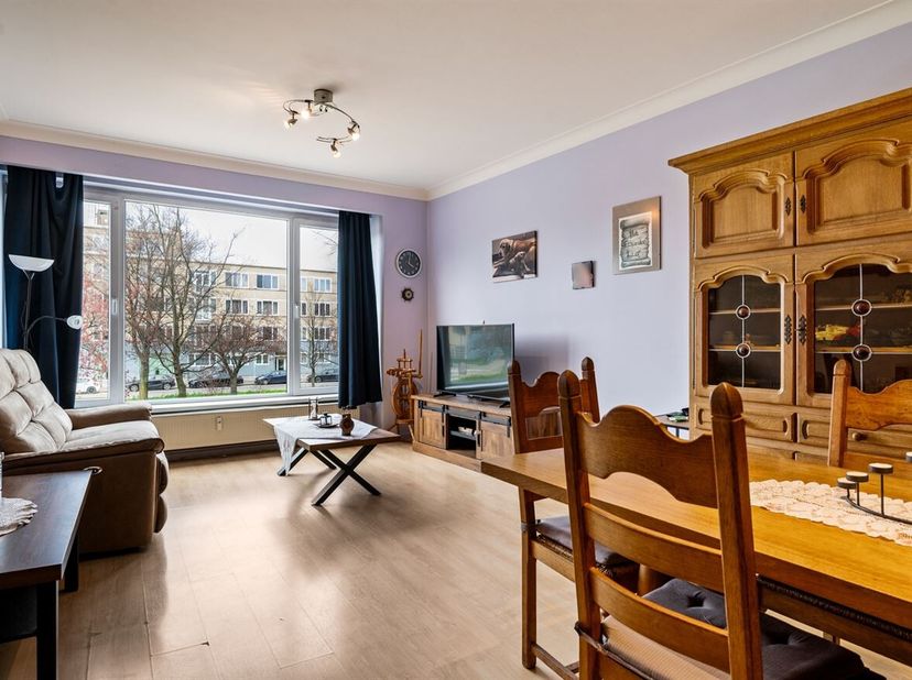 Spacieux appartement de 2 chambres à coucher prêt à l'emploi<br />
 Situation : Découvrez cet appartement accueillant sur la Rive Gauche, avec le Galg