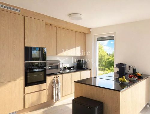                                         Woning te huur in Ukkel, € 3.000
