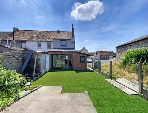                                         Maison à louer à Marquain, € 900
