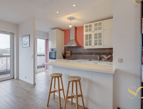                                         Appartement à vendre à Etterbeek, € 420.000
