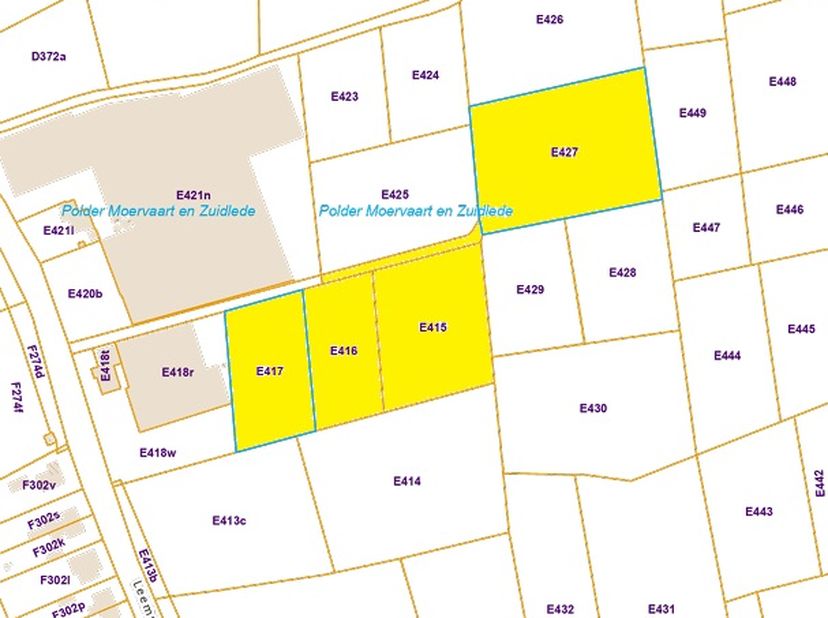PERCELEN LANDBOUWGROND - VRIJ<br />
<br />
17.850 m² landbouwgrond met toegang.<br />
Ook zeer geschikt voor het houden van paarden.<br />
Voorkooprec