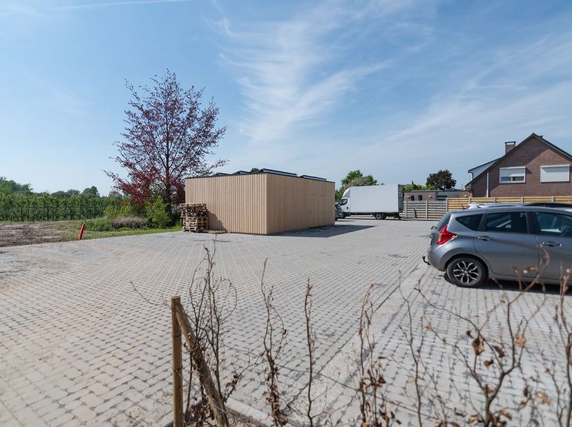 Garage à vendre
                    à 3830 Wellen