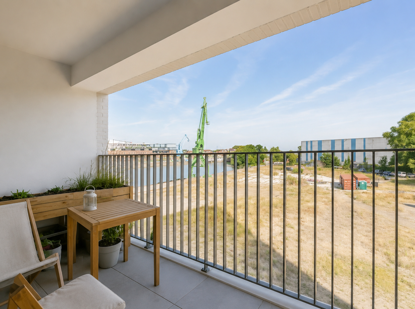 Ontdek dit instapklare en duurzame appartement, gebouwd in 2023 en uitzonderlijk gelegen in de oude handelsdokken. Hier combineert u comfortabel wonen