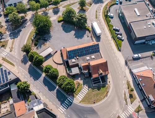                                         Handelspand met woonst te koop in Westrozebeke, € 499.000
