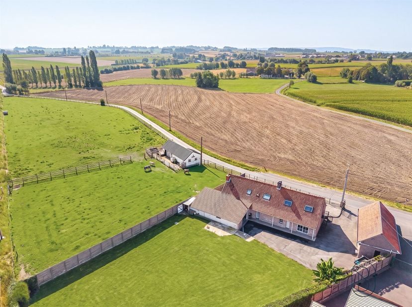 Maison à vendre à Hulstweg 9,
                    8570 Anzegem