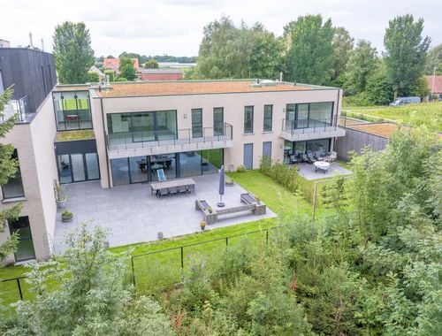                                         Serviceflat te koop in Hoogstraten, € 310.000
