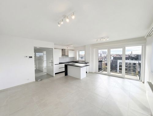                                        Appartement à vendre à Evere, € 348.500

