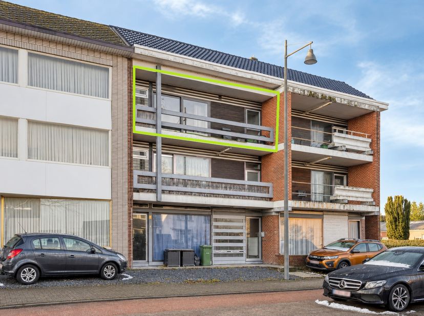 Appartement te koop in Diestersteenweg 41 bus 4,
                    3510 Kermt