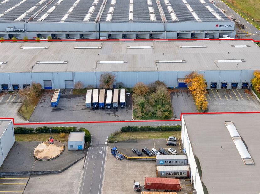 Bien professionnel à louer
                    à 9042 Desteldonk