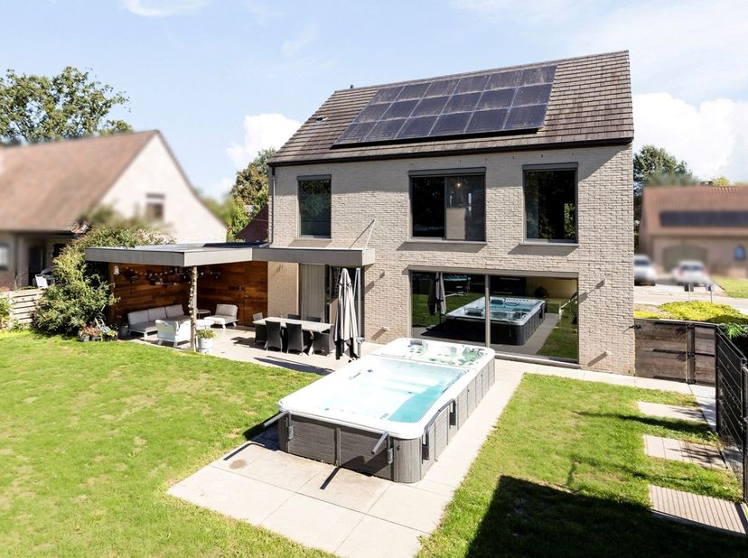 Huis te koop in Beversluis 47,
                    3110 Rotselaar