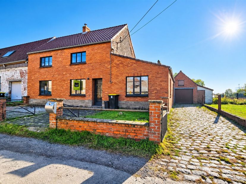 Maison à vendre à ,
                    7334 Villerot