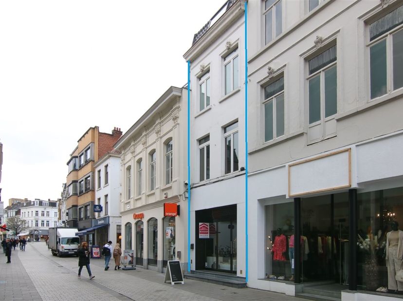 Bien professionnel à vendre
                    à 8500 Kortrijk