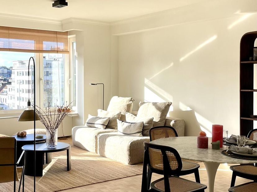 Dit lichtrijke appartement biedt een comfortabele en luxueuze woonruimte op een perfecte uitvalbasis op loopafstand van het bruisende centrum van Gent