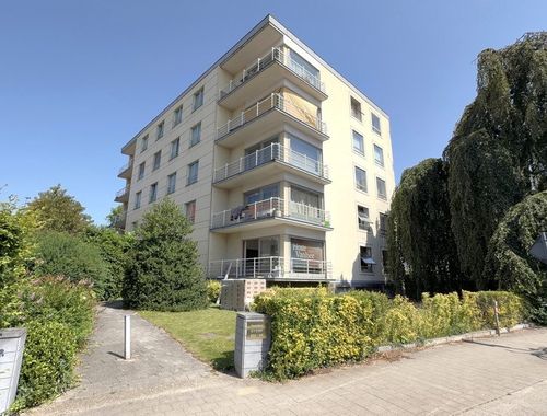                                         Bureaux à louer à Gent, € 1.750
